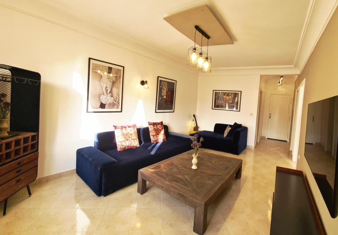 Appartement Superbe A 2 Min De La Gare De Et A 5 Min De La Malabata *